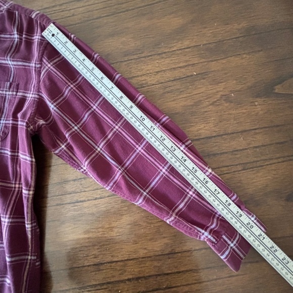 Woolrich vintage Burgundy women's button down plaid shirt size 12 - Picture 11 of 13